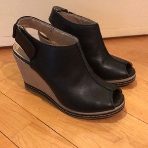 Black wedge sandals